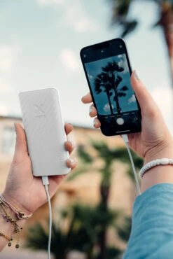 Powerbank Go2 10000mAh White 20 Powerbank Go2 10000mAh White -Xtorm Geschäft XG2100 GO2 Zilver 16 wit